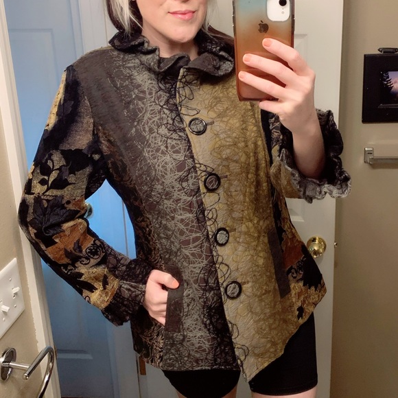 Fab, patterned, tapestry, ruffle coat!! - Picture 2 of 14